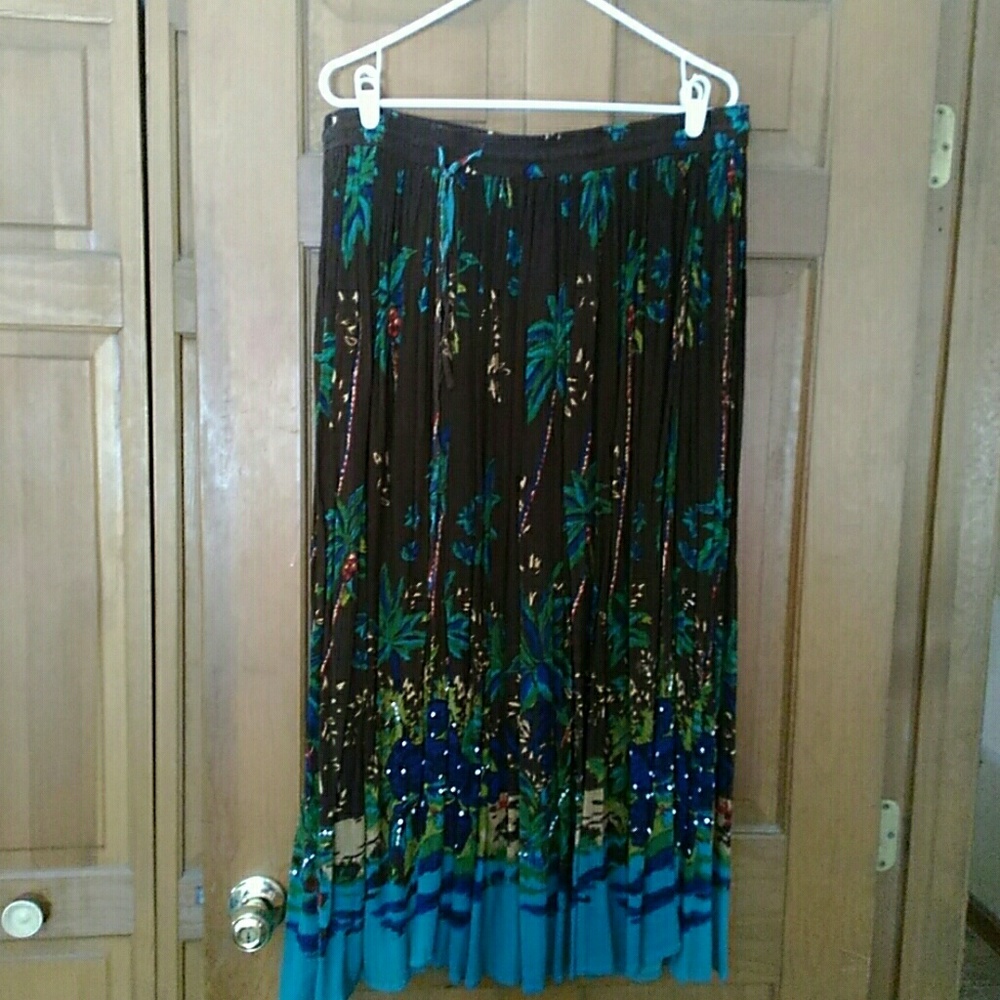 Straw skirt